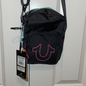 True Religion Iconic Logo Sitca 90s Crossbody Bag Adjustable Strap NWT